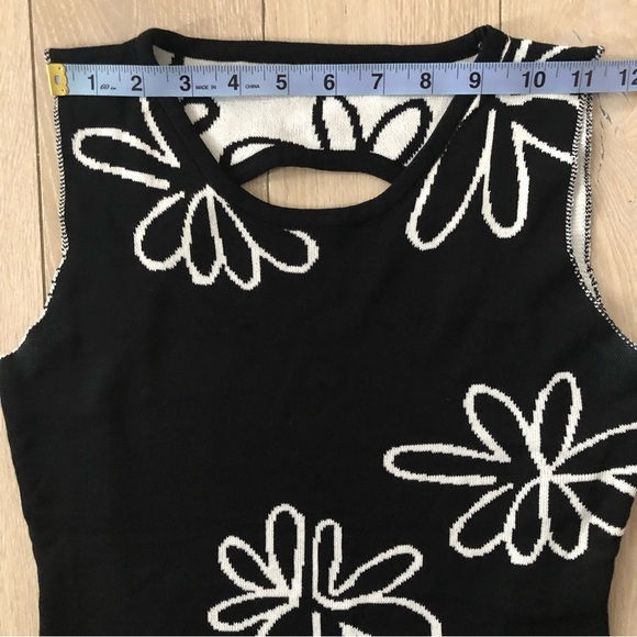 Open Back Floral Knit Slit Dress in Black & White Size S - Picture 2 of 11
